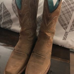 Ariat boots - like new! 7.5
